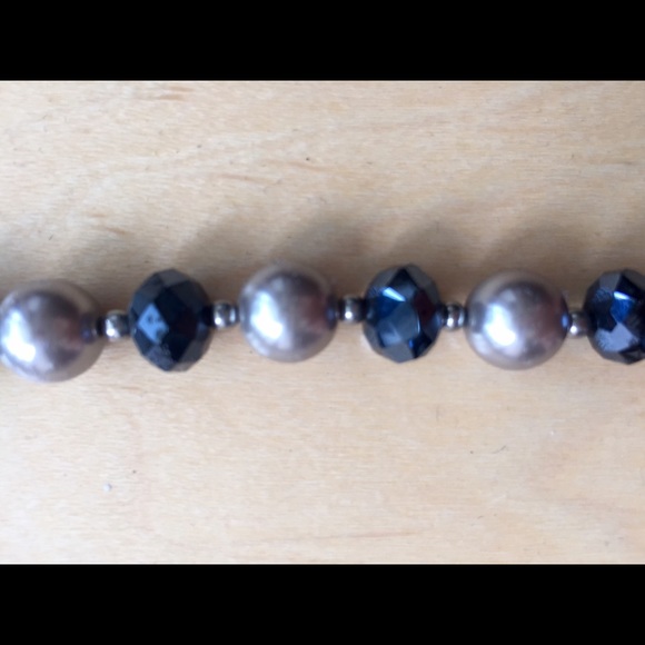 Beautiful necklace with ribbon tie - Picture 2 of 2